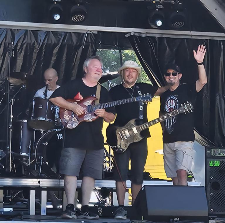 Bleu Blanc Rock final